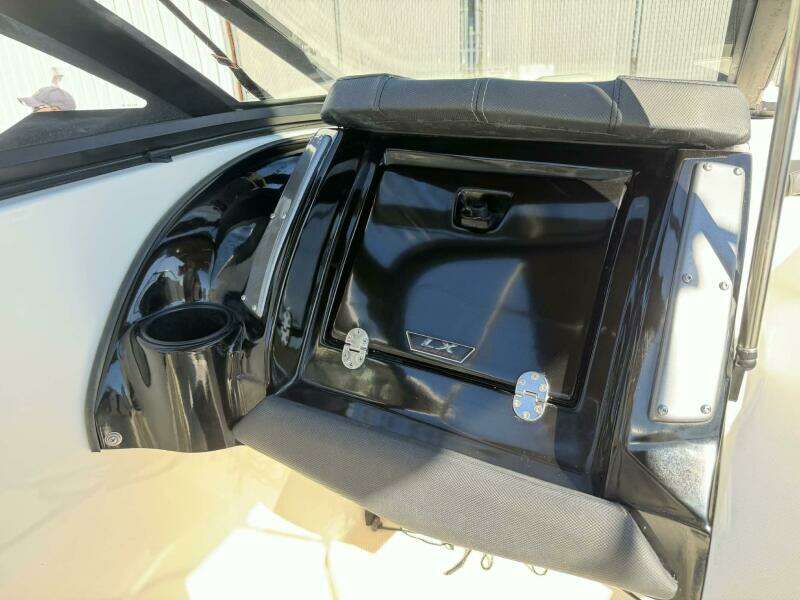 2015 Larson LX 225S IO