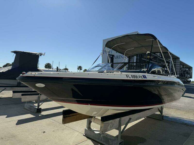 2015 Larson LX 225S IO