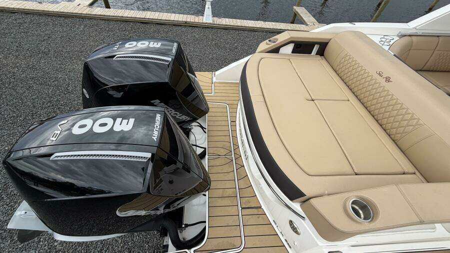 2023 Sea Ray SLX 310 OB