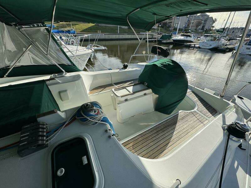 1999 Beneteau 381