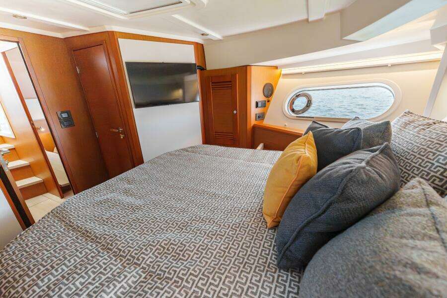 2025 Beneteau 