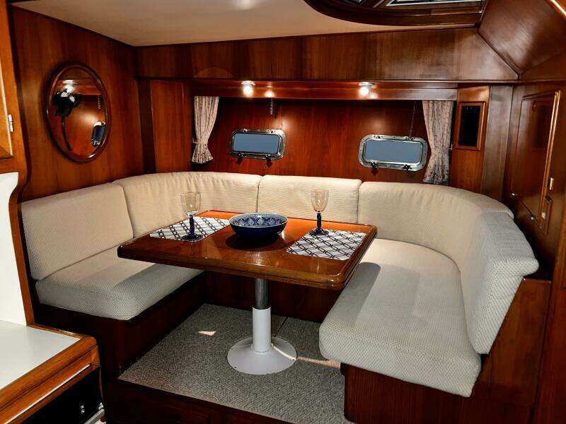 1989 Hi-Star 48 Sundeck