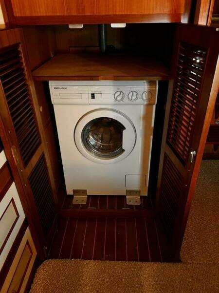 1989 Hi-Star 48 Sundeck