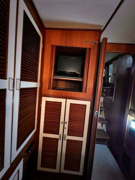 1989 Hi-Star 48 Sundeck