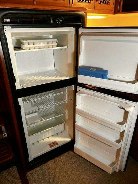 1989 Hi-Star 48 Sundeck