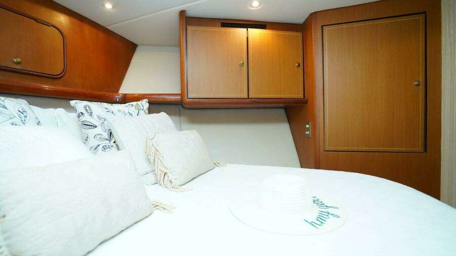 2005 Ocean Yachts 