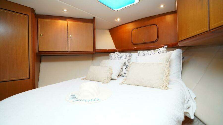 2005 Ocean Yachts 