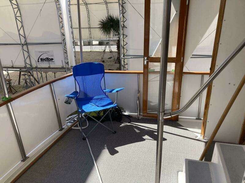 1986 Heritage East Sundeck 36