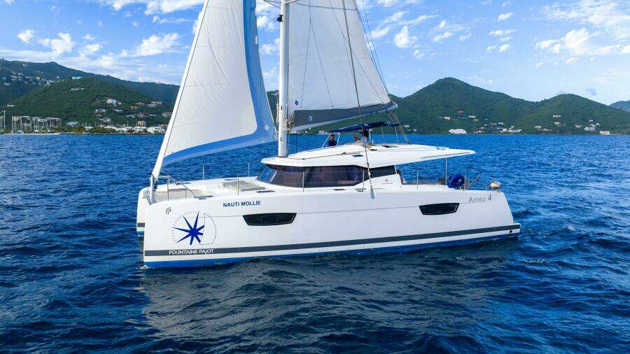 2020 Fountaine Pajot Astrea 42