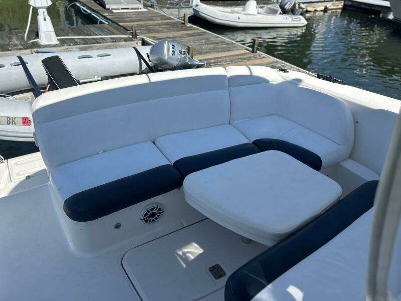 2008 Tiara Yachts 3500 Sovran