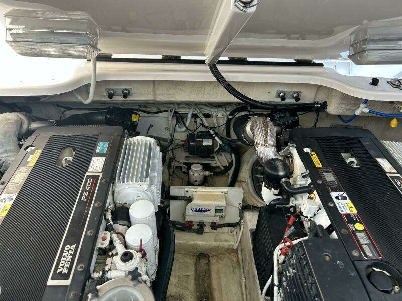 2008 Tiara Yachts 3500 Sovran