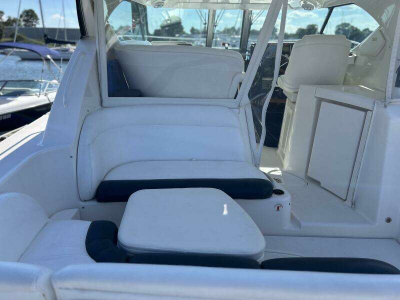 2008 Tiara Yachts 3500 Sovran