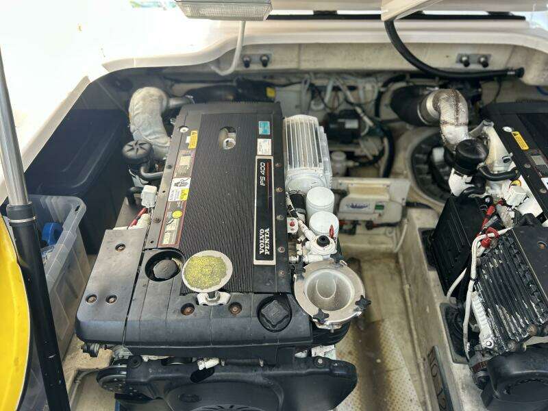 2008 Tiara Yachts 3500 Sovran