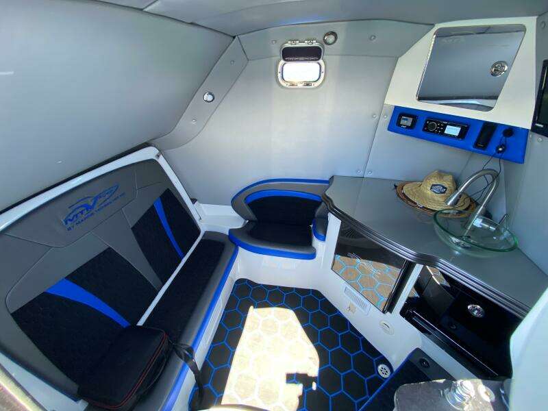 MTI 42 - Tobito I - Cabin