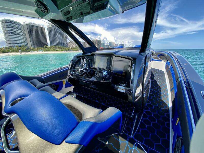 MTI 42 - Tobito I - Helm