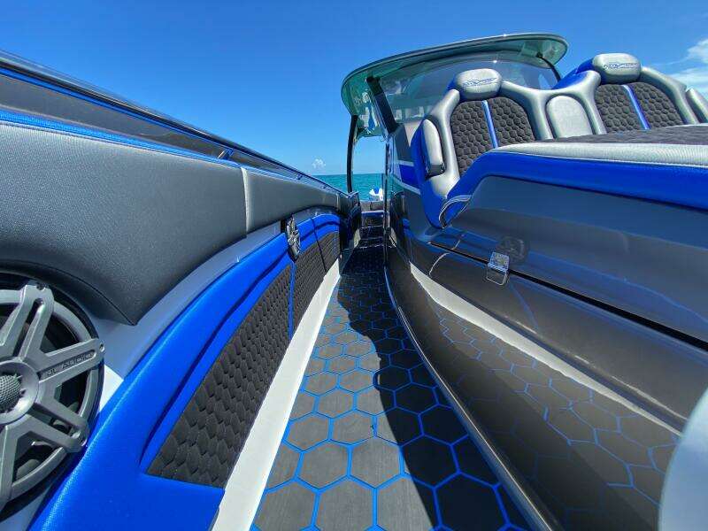 MTI 42 - Tobito I - Walkaround