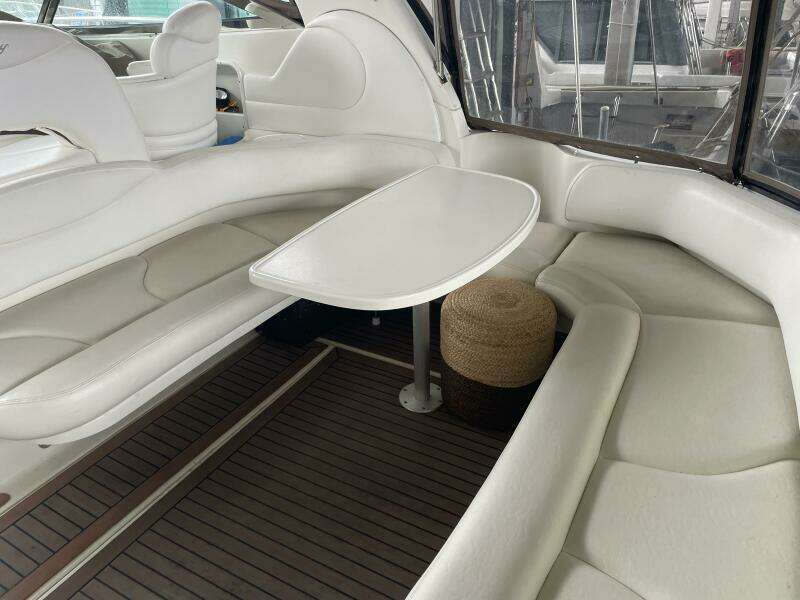 2001 Sea Ray 380 Sundancer