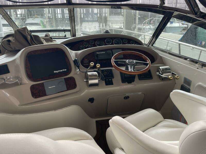 2001 Sea Ray 380 Sundancer