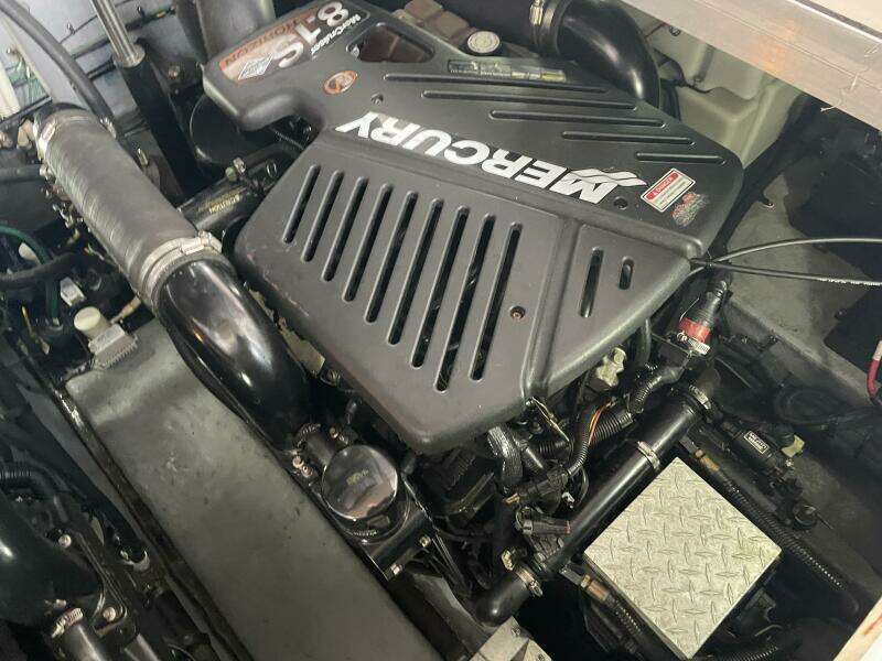 2001 Sea Ray 380 Sundancer