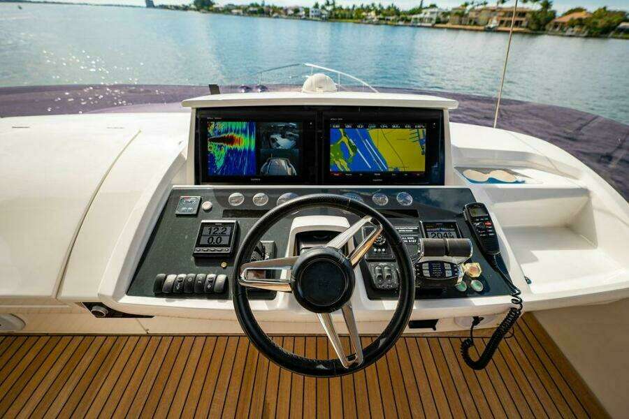 Princess 65 - Flybridge Electronics