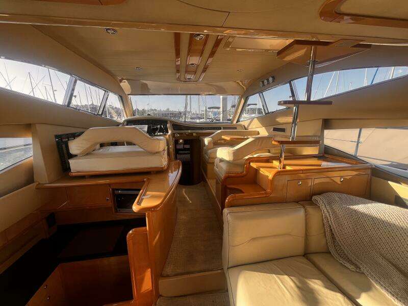 2004 Ferretti Yachts 530