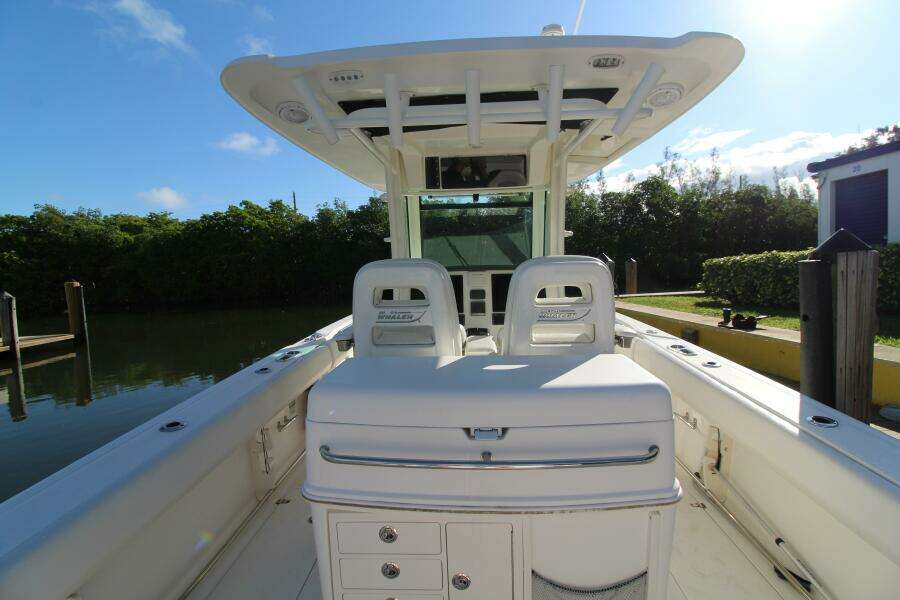 2015 Boston Whaler 320 Outrage