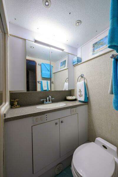 2001 Ocean Yachts Super Sport