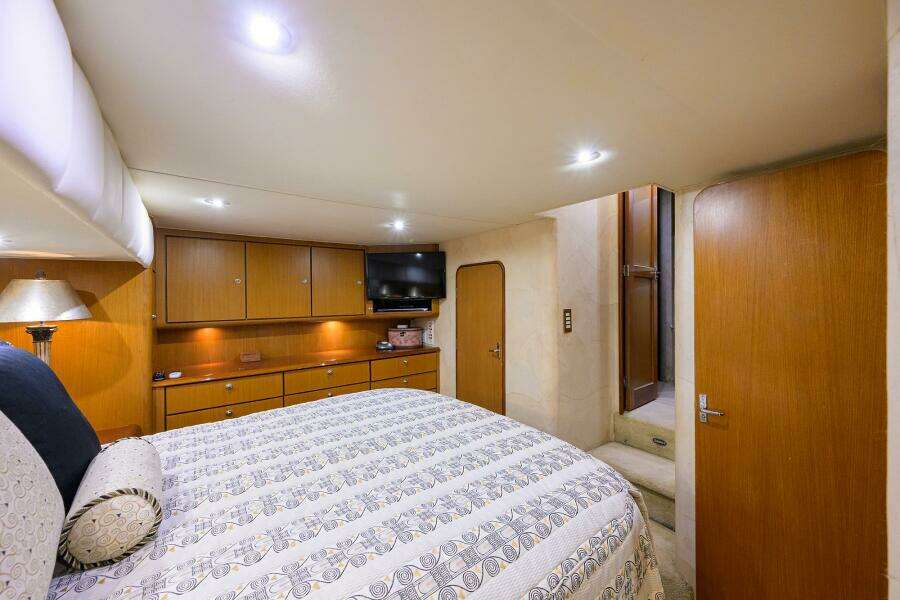 2001 Ocean Yachts Super Sport