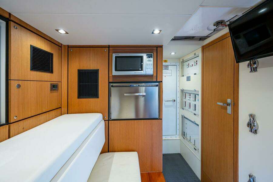 2015 Fairline 78 Squadron