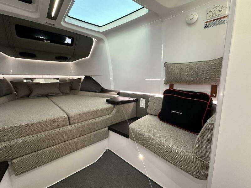 2024 Axopar 37 Sun Top