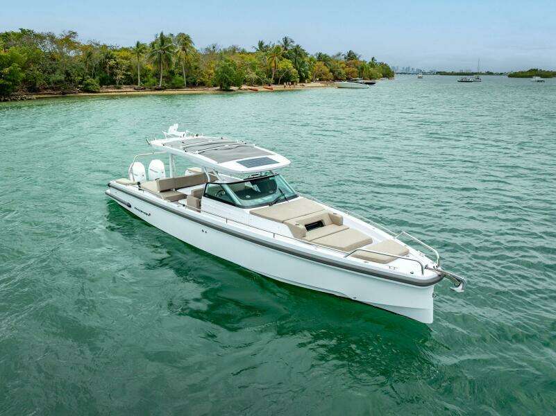 2024 Axopar 37 Sun Top