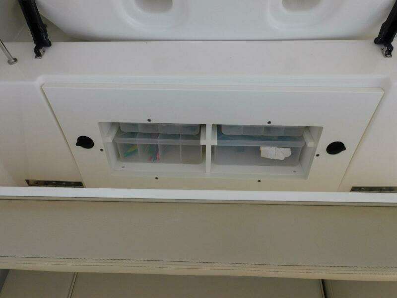 2016 Pursuit 325 Dual Console