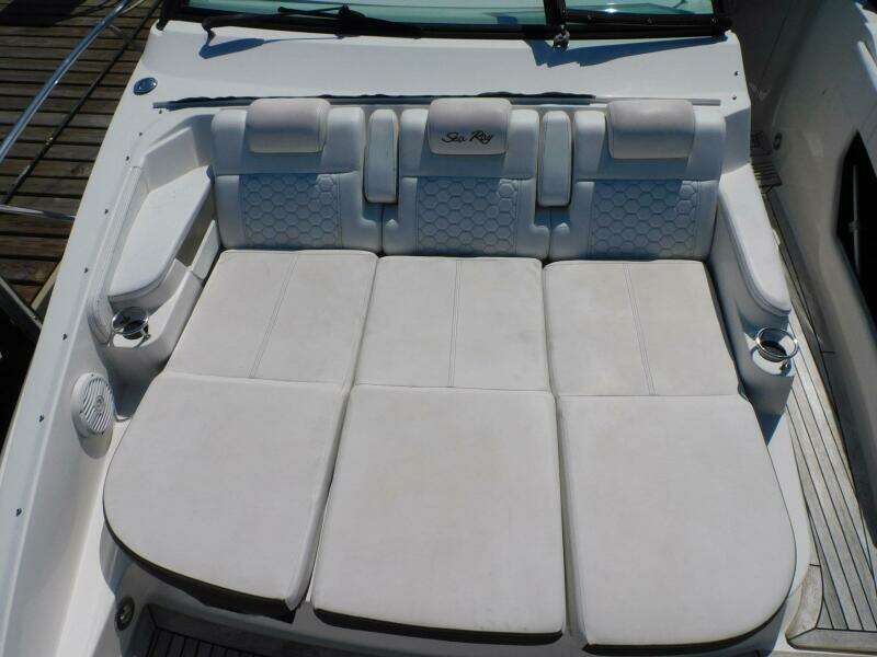 2018 Sea Ray Sundancer 320