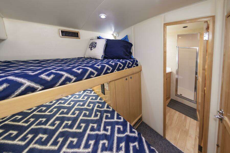 52BuddyDavisFishinFever032