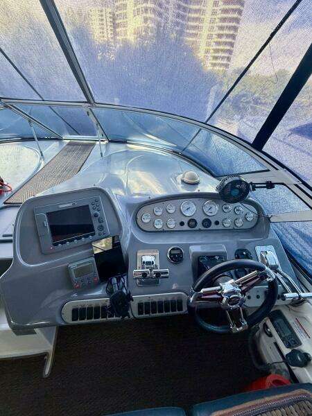 2007 Cruisers Yachts 370 Express