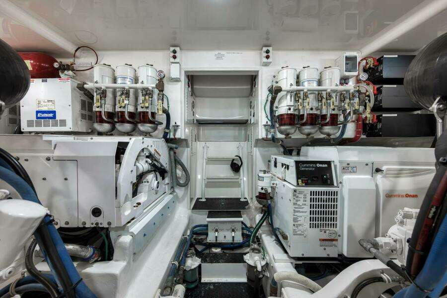 2015 Viking 52 Sport Coupe