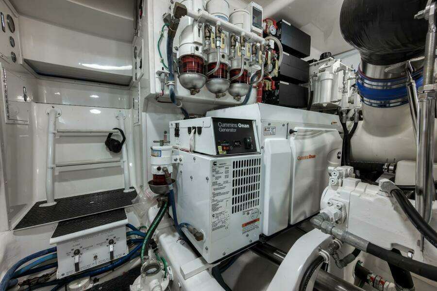 2015 Viking 52 Sport Coupe