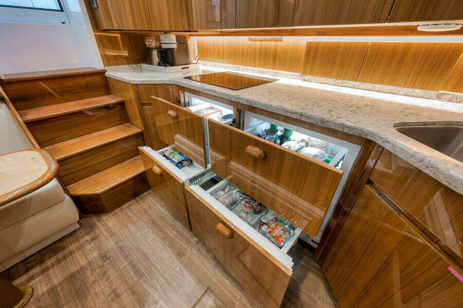 2015 Viking 52 Sport Coupe