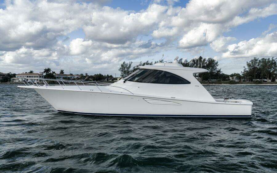 2015 Viking 52 Sport Coupe