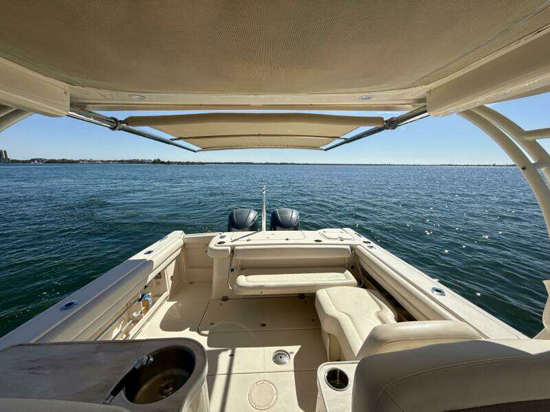 2016 Grady-White 307 Freedom