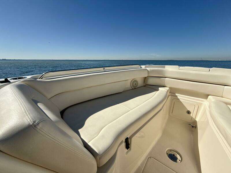 2016 Grady-White 307 Freedom