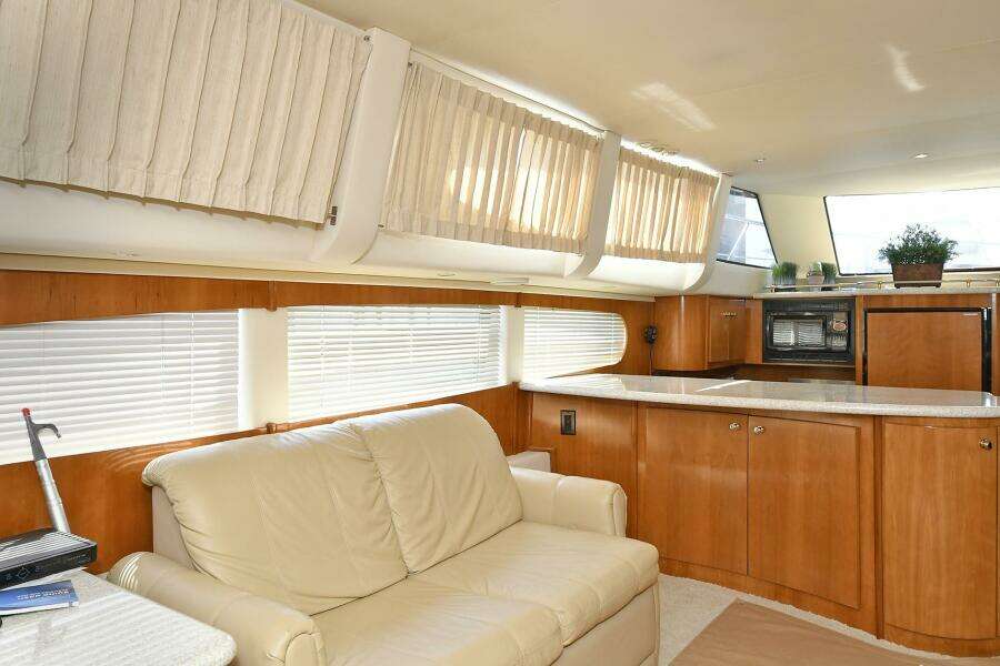 2001 Carver 466 Motor Yacht