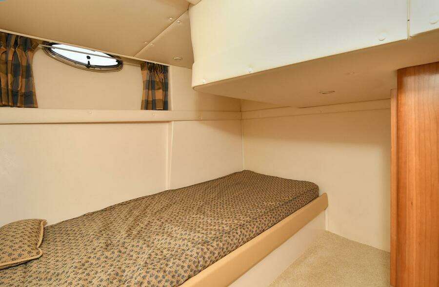 2001 Carver 466 Motor Yacht