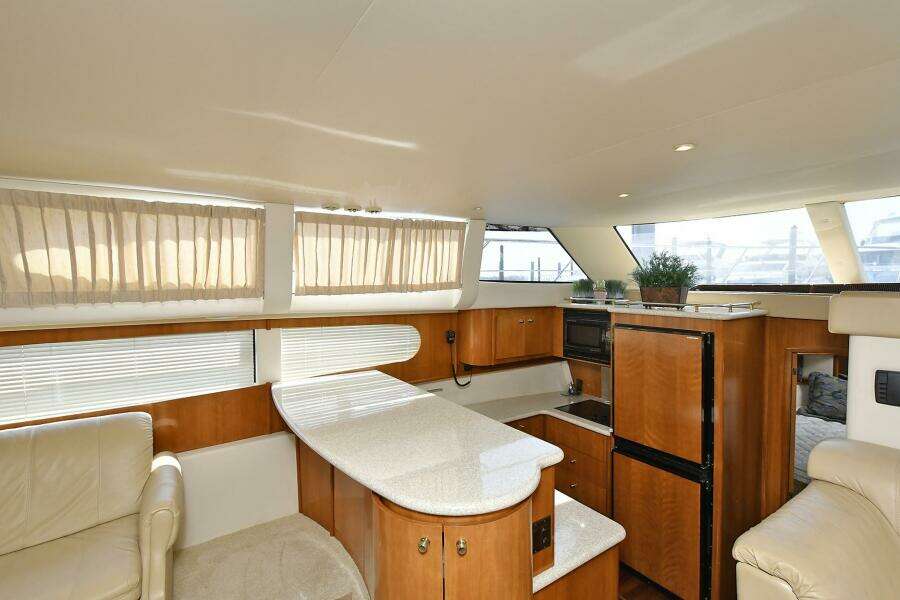 2001 Carver 466 Motor Yacht