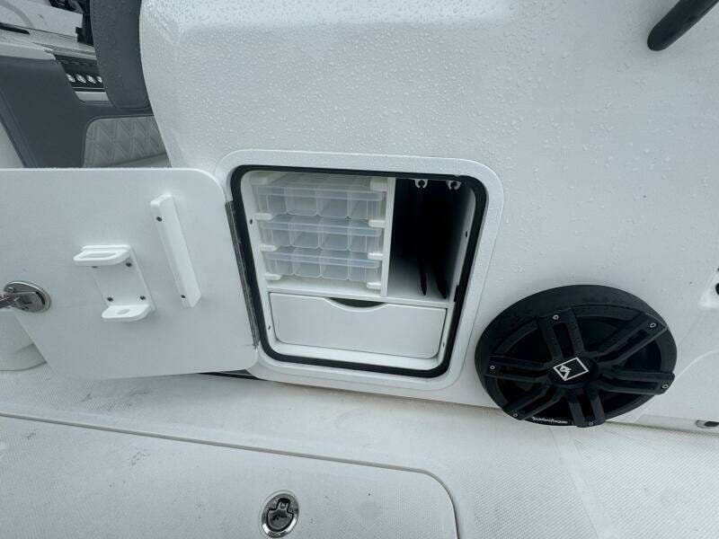 2025 Invincible 35 Catamaran