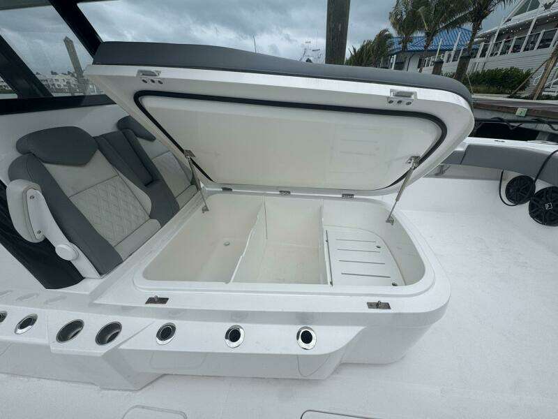 2025 Invincible 35 Catamaran