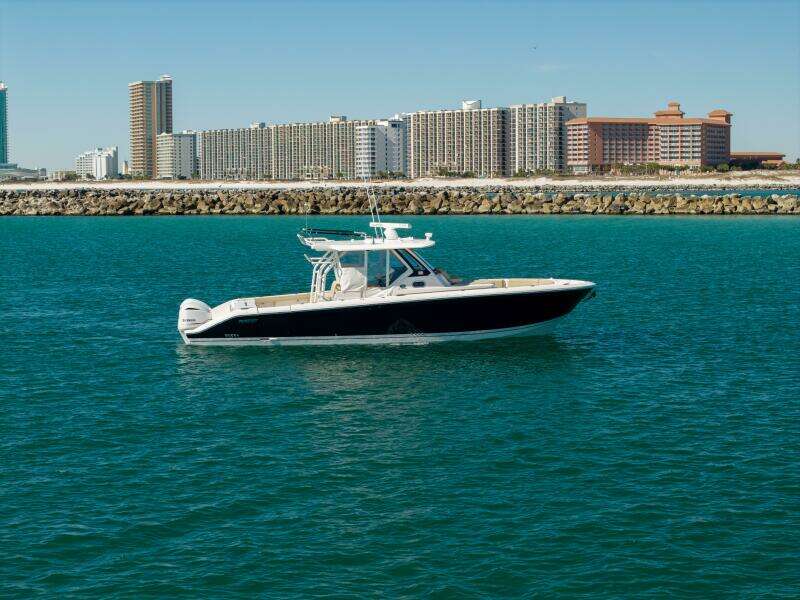 2019 Pursuit S368 Moon Dogg Profile