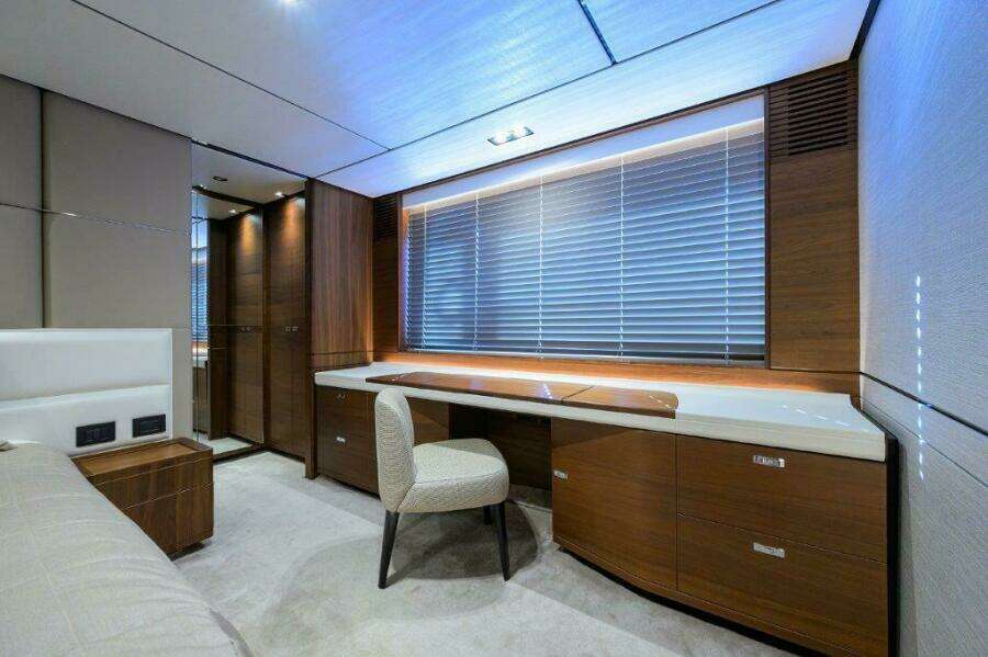 Princess Y78 - Master Stateroom