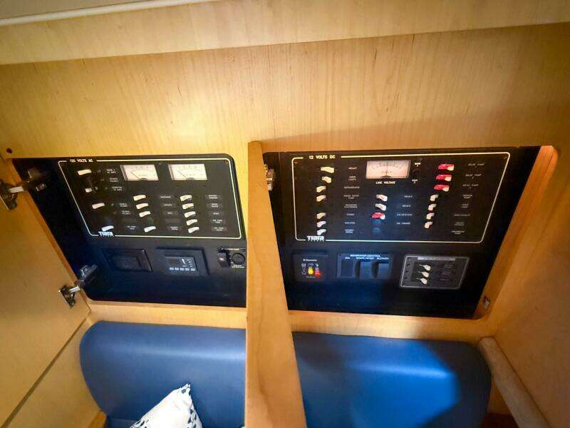 2013 Tiara Yachts 3600 Coronet