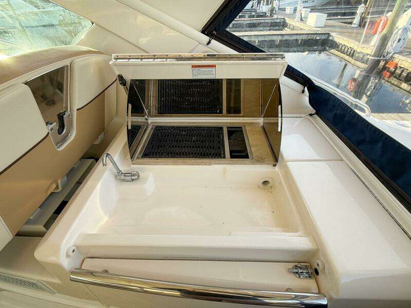 2013 Tiara Yachts 3600 Coronet